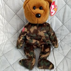 Ty Beanie Babies "Hero" in Camo